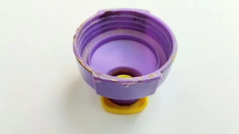 Dirty drink bottle cap on white background 스톡 동영상 314928680