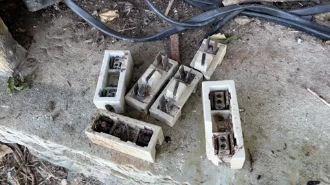 Dirty Electrical Terminal Block Showing Corrosion and Old Wiring Condition 스톡 동영상 325064455