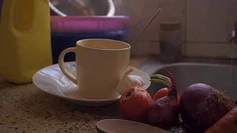 Dirty Kitchen 動画素材 82586050