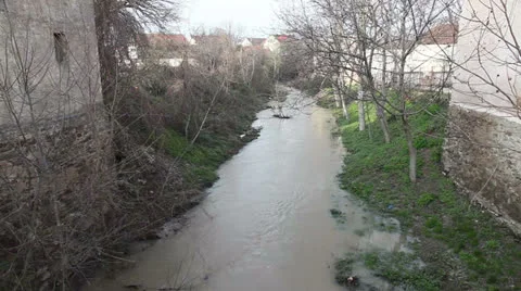 Dirty river Stockbeeldmateriaal 25430526