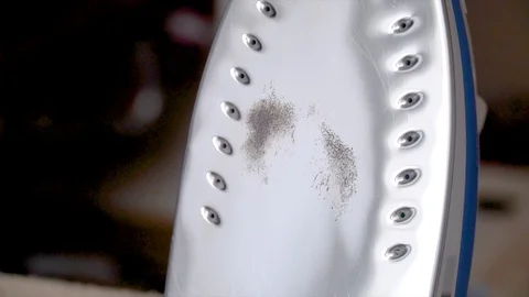 Dirty the surface of the iron Vídeos de archivo 103862555