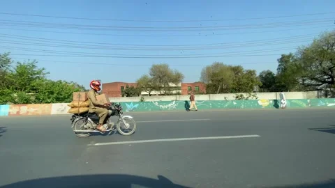 Dirty traffic making rush on roads in Lahore Pakistan on March 18, 2024 Stock-Footage 269268655