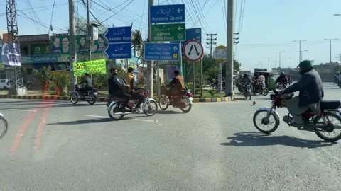 Dirty traffic making rush on roads in Lahore Pakistan on March 18, 2024 스톡 동영상 269845896