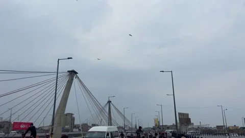Dirty traffic making rush on roads in Lahore Pakistan on March 18, 2024 스톡 동영상 273070161
