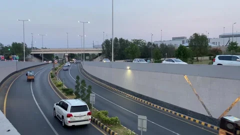 Dirty traffic making rush on roads in Lahore Pakistan on March 18, 2024 스톡 동영상 274181225