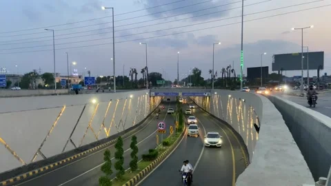 Dirty traffic making rush on roads in Lahore Pakistan on March 18, 2024 Stock-Footage 274192560