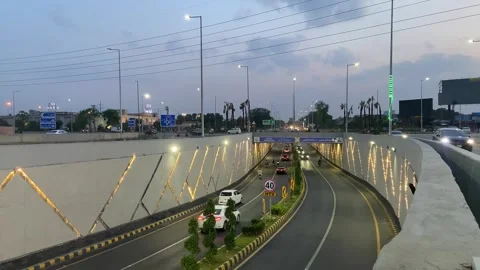 Dirty traffic making rush on roads in Lahore Pakistan on March 18, 2024 스톡 동영상 274227973