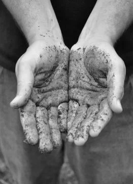 Dirty work hands open Stockfoto's