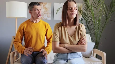 Disagreement issues. Breakup discussion. Annoyed disagreement. Confused con.. Видео 252369876