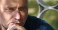 Disappointed Person Thinking Alone Men Looking Away Sorrow Thinking Front View 4k or 4k+ Resolution