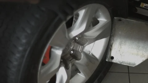 Disarming a Tire Video stock 96184878