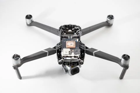 Disassembled drone after a fall, drone without the upper part of the body. Foto stock