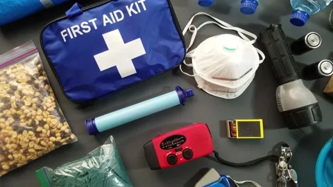 Disaster Survival items for a go or bug out bag. HD 4K Vidéo 134608943