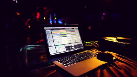 Disco dj laptop Stock Footage 35571966