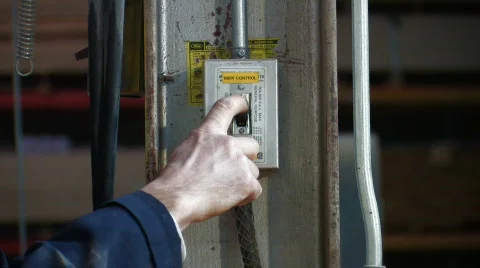 DISCONNECT SWITCH 1 Video stock 683949