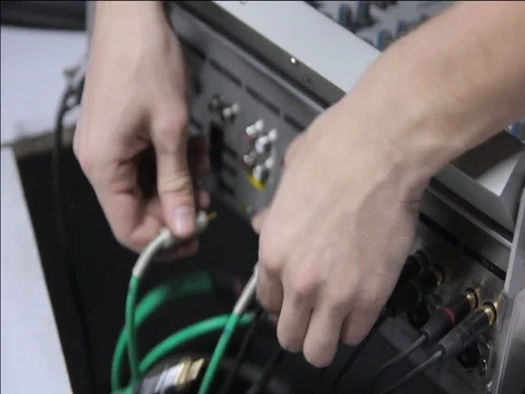 Disconnection of the wire Video stock 80518455