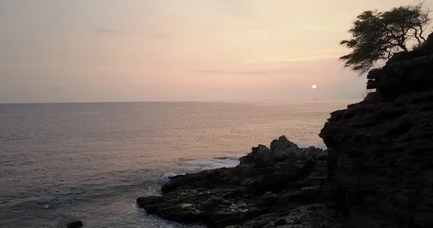 Discovering beautiful sunset in the ocean Video stock 91083278