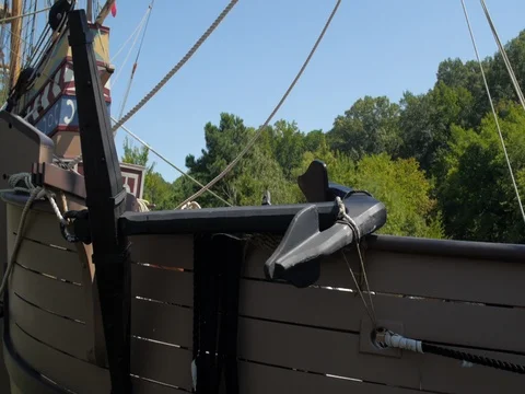 Discovery - medium shot of anchor (Jamestown english vessel) 库存影片 80742890