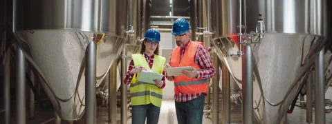 Discussion at production workshop Stock Footage 147572800