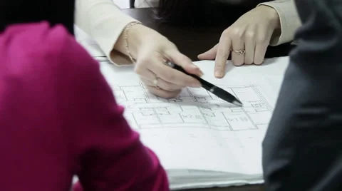 Discussion of the project 库存影片 59381859