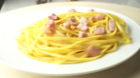 Dish with spaghetti in the kitchen Video stock 86528731