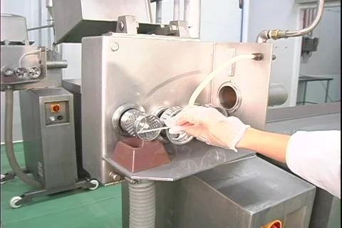 Disinfecting The machines  動画素材 265552