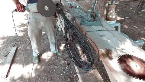 Disk for the angle grinder on the table. Video stock 77412609