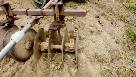 Disk drag harrow tilling soil 스톡 동영상 155410200