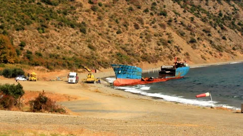 DISMANTLEMENT OF WRECKED SHIP Video stock 32014091