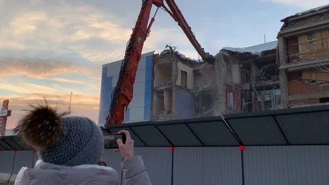 Dismantling of the cinema building 스톡 동영상 103580027
