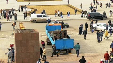 Dismantling of the monument to Lenin Stock Footage 61128850