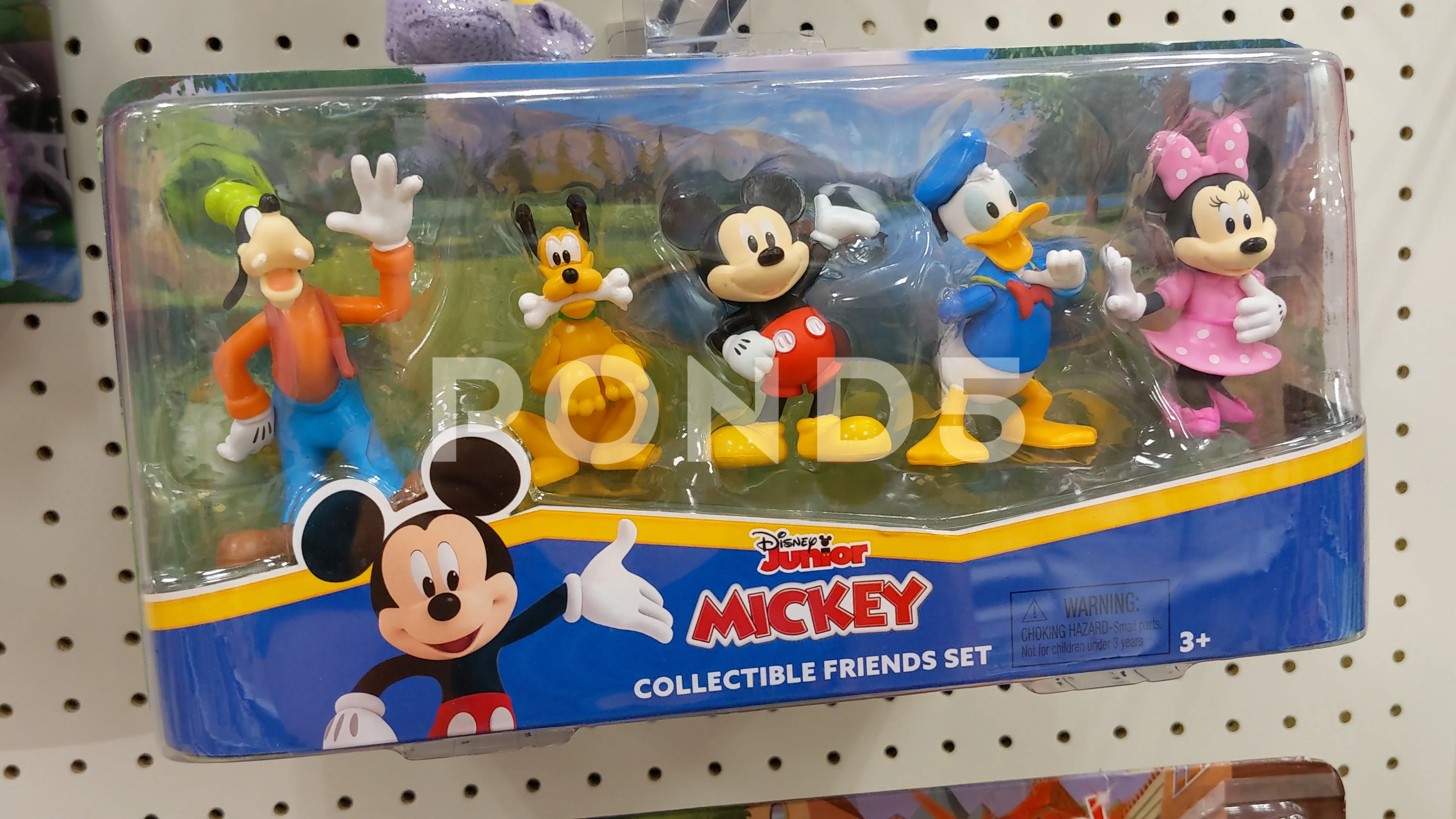 https://images.pond5.com/disney-junior-mickey-157741927_prevstill.jpeg