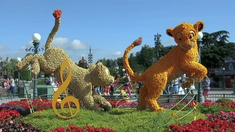 Disneyland Paris Park Simba Flower Statu Stock Video Pond5