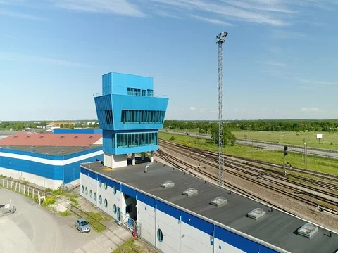 The dispatching tower and the railway in the summer Vídeo Stock 76786164