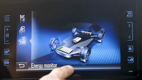 Display of electric car charge on display 스톡 동영상 129111482