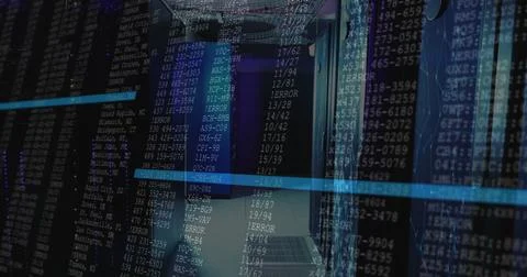 Displaying central server rack aisle streaming code overlays in data center, Foto stock