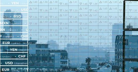 Displaying transparent currency grid over hazy city skyline, showing exchange Fotos de archivo