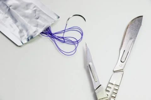 Dissection Kit - Absorbable suture, polyglycolic acid. Surgery operation equi Foto stock
