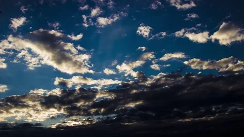 Dissipate clouds timelapse Stockbeeldmateriaal 93684637