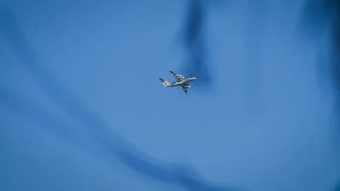 Distant aeroplane Stock Footage 221196959