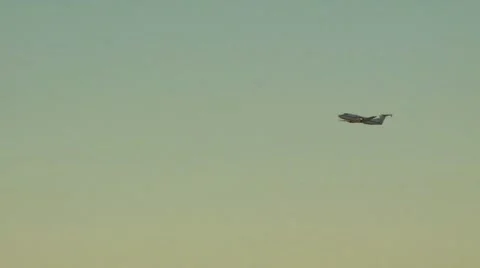 Distant View of Airplane Against a Sunny Blue Sky 3 스톡 동영상 19013250