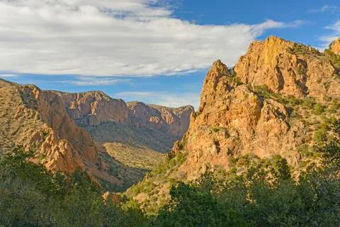 Distant View Into Desert Mountains Stockfoto's