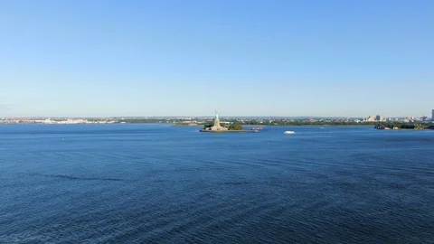 Distant View of the Statue of Liberty Part 4 Stock-Footage 114707328