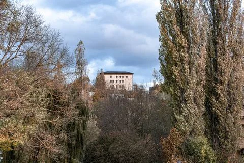 Distant view in Weimar with building, bordered with trees from a park Dist... Fotos de archivo