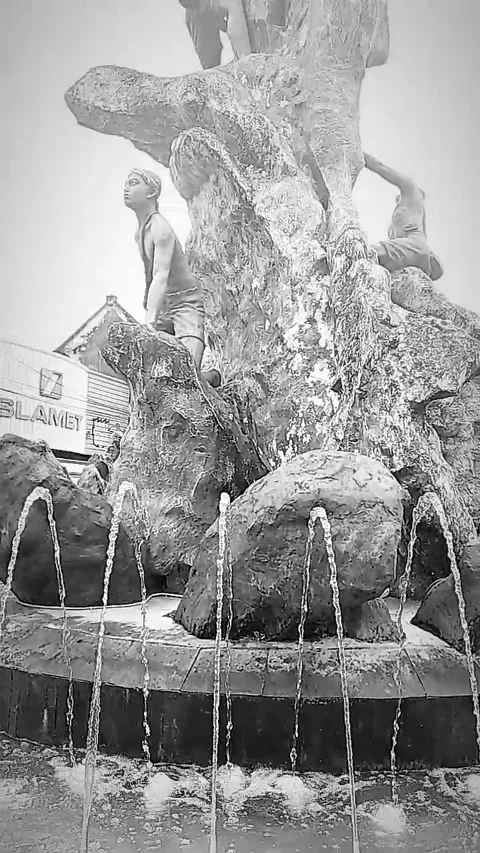 District monument _03 Stock Footage 218709883