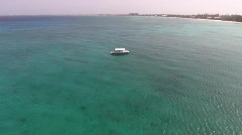 Dive Boat Flyover 스톡 동영상 67822621