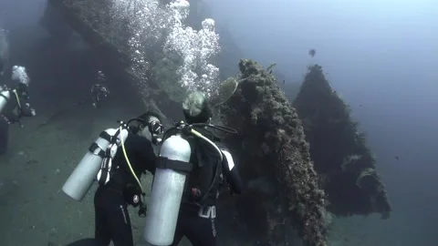 DIVE INTO SHIPWRECK 스톡 동영상 218171962