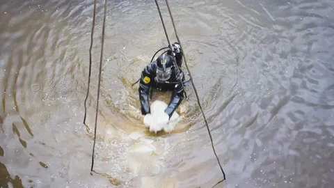 Diver technician builder loader complex technical underwater engineering Stock-Footage 134950091