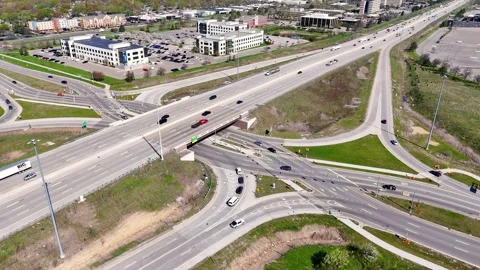 Diverging diamond interchange on I-75 and 14 Mile Road in Madison Heights Stock Footage 321325642