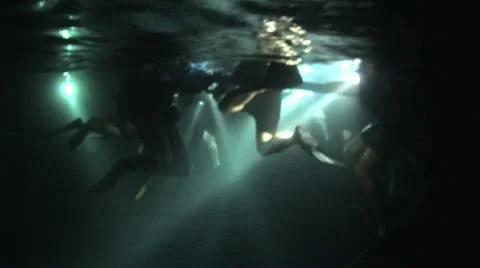Divers With Flashlights 2 Stock-Footage 19092767